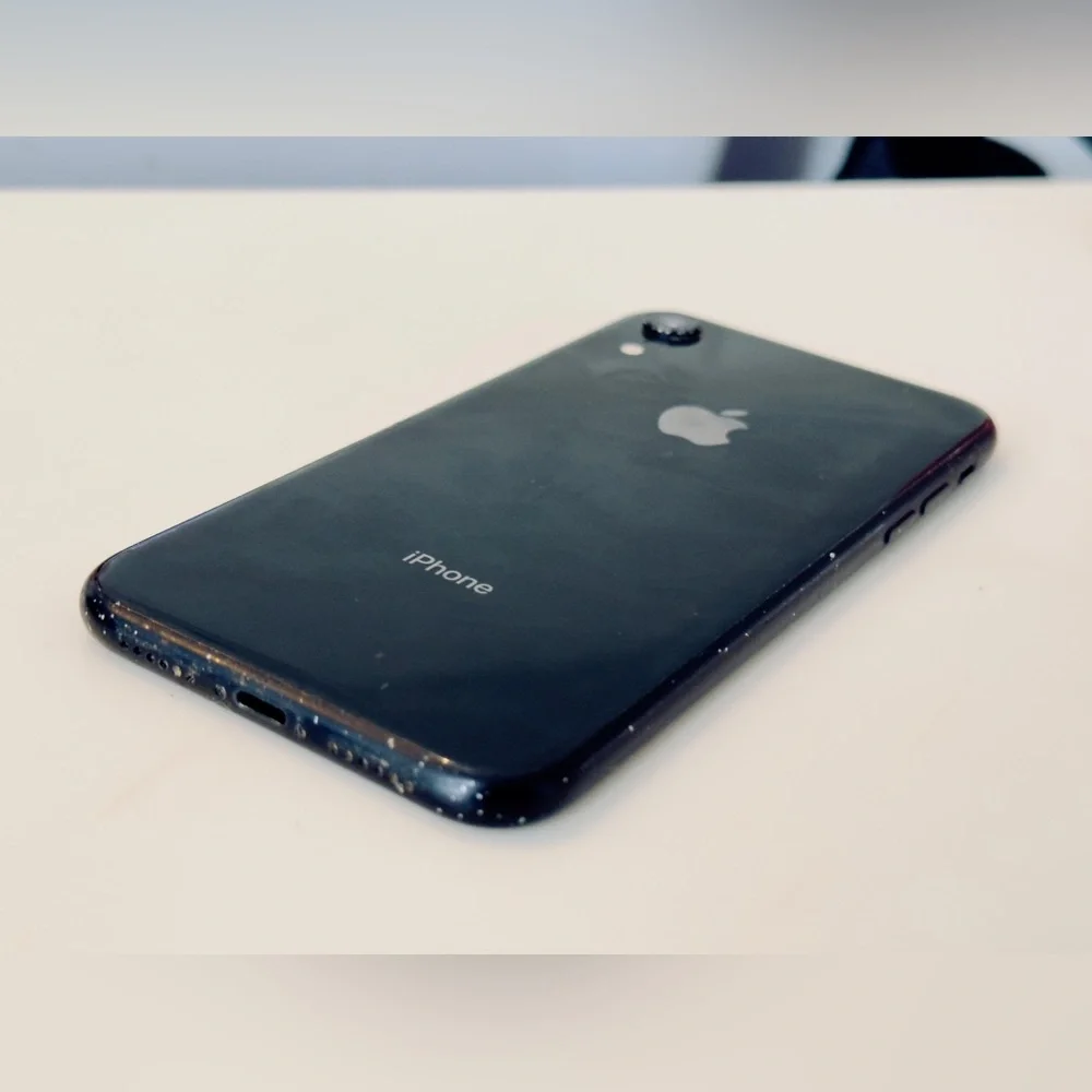 iPHONE XR Black 64GB - Unlocked & Pristine + FREE CASE - No Cracks or Scratches!